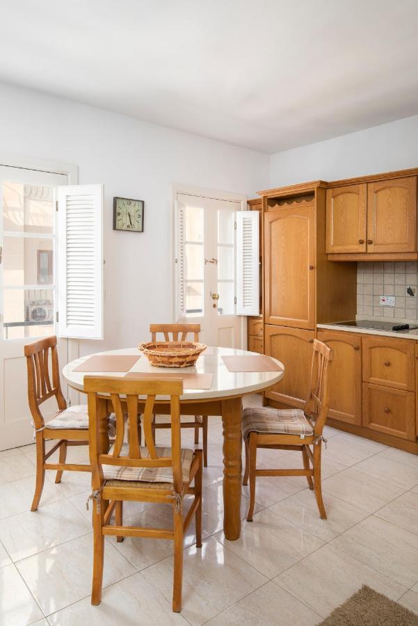 Modern 2Br Apartment Close To Sea, In The Heart Of Sliema Bagian luar foto