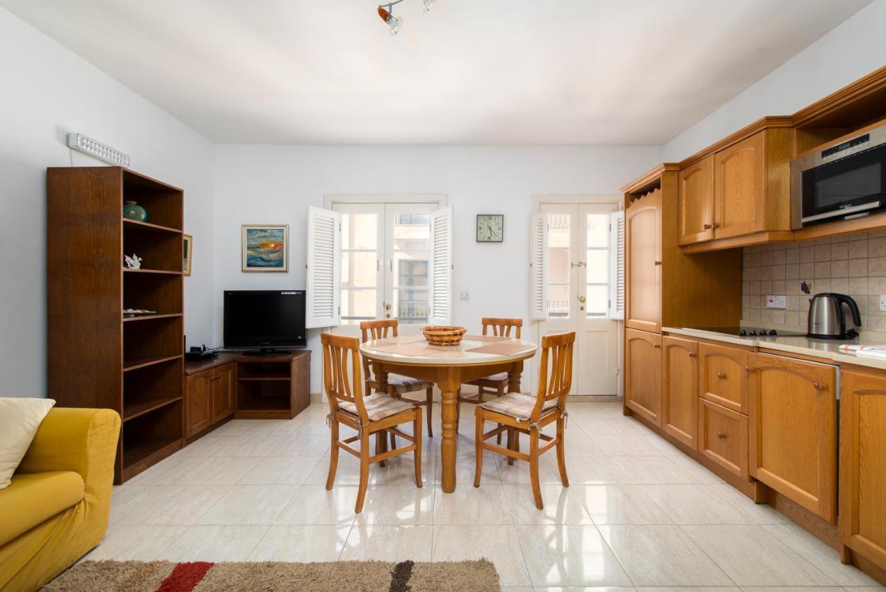 Modern 2Br Apartment Close To Sea, In The Heart Of Sliema Bagian luar foto